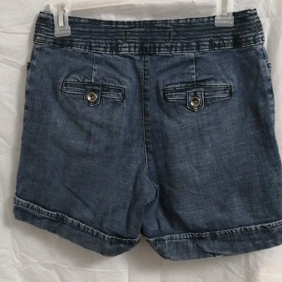 CONTRAST JEANS SHORTS - Picture 2 of 4